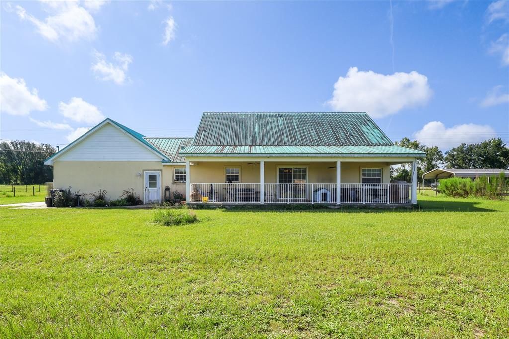 Backyard, Exterior