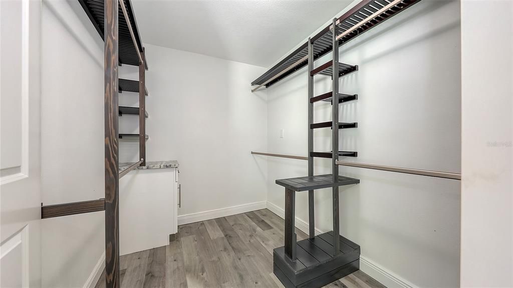 Interior, Walk-in Closets, Wood Texture Flooring