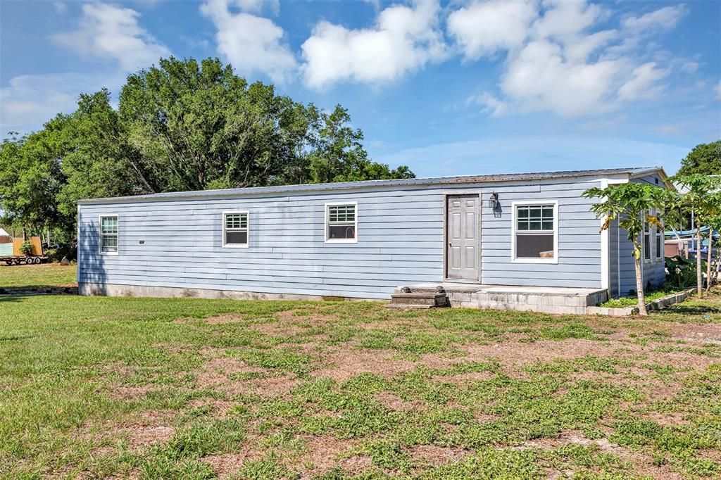 Backyard, Exterior