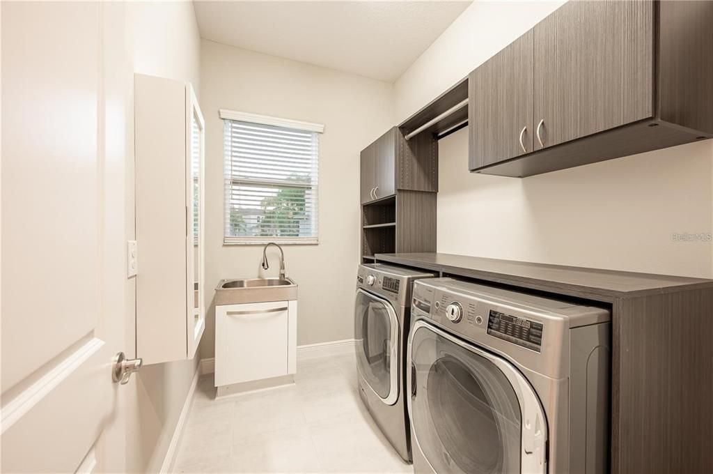 Interior, Washer