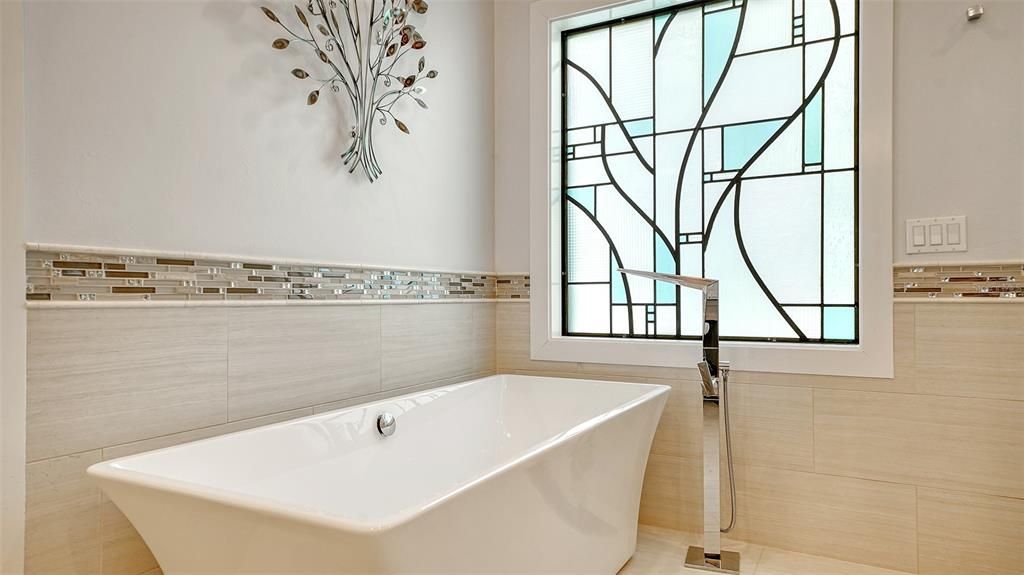 Bathroom, Free Standing Baths, Interior