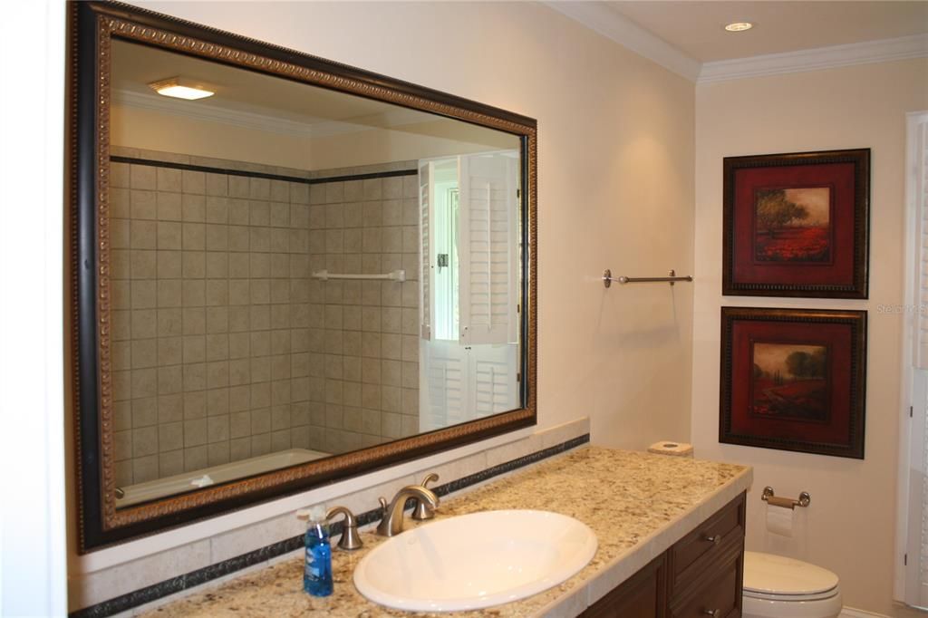 Bathroom, Interior, Recessed Lighting