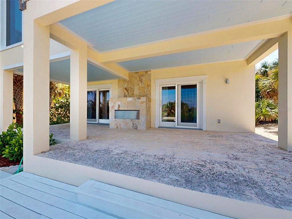 Exterior, Fireplace