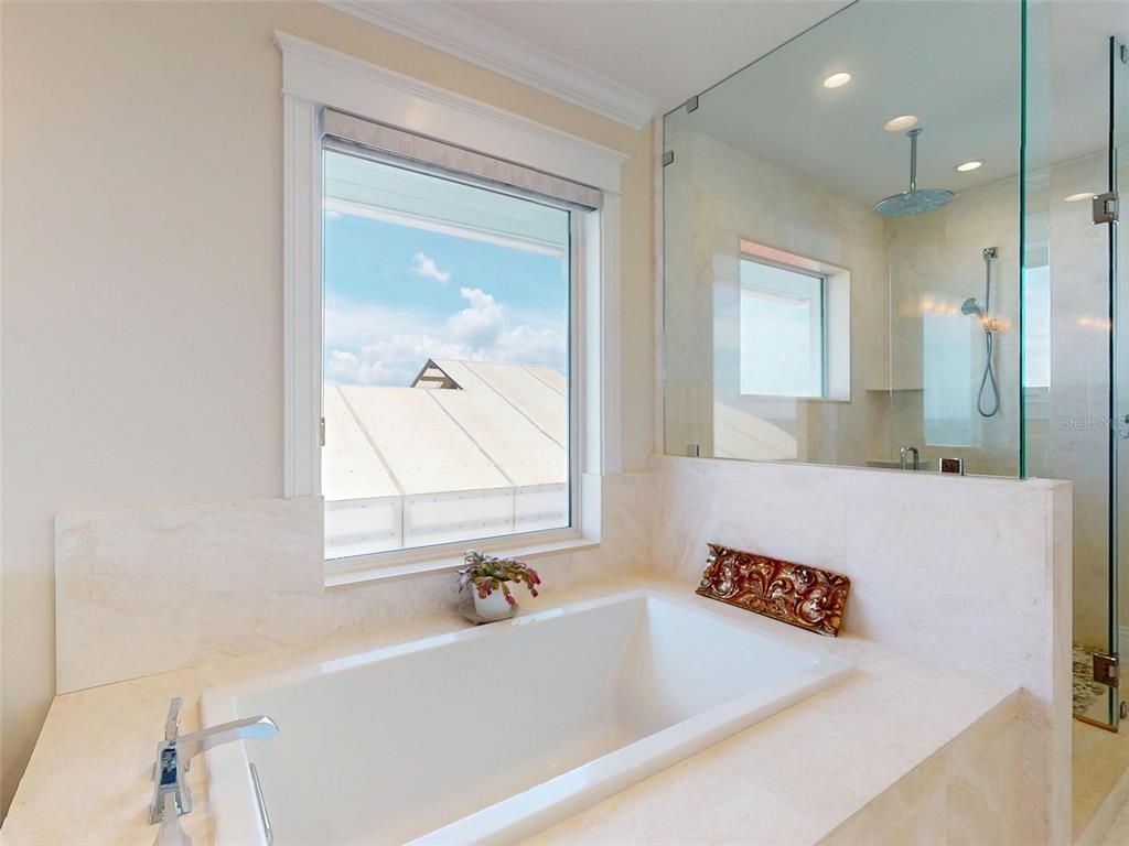Bathroom, Interior, Recessed Lighting, Water