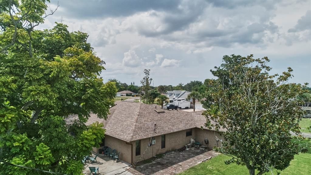 Exterior, Drone