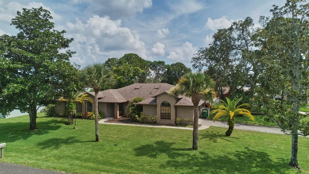 Backyard, Exterior, Facade, Ranch