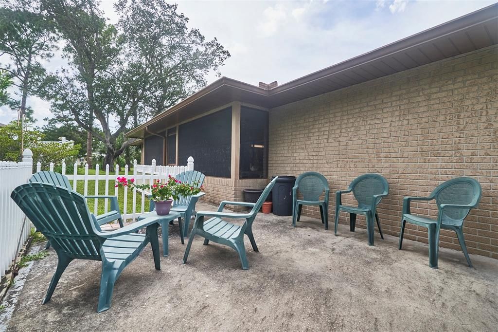 Backyard, Exterior