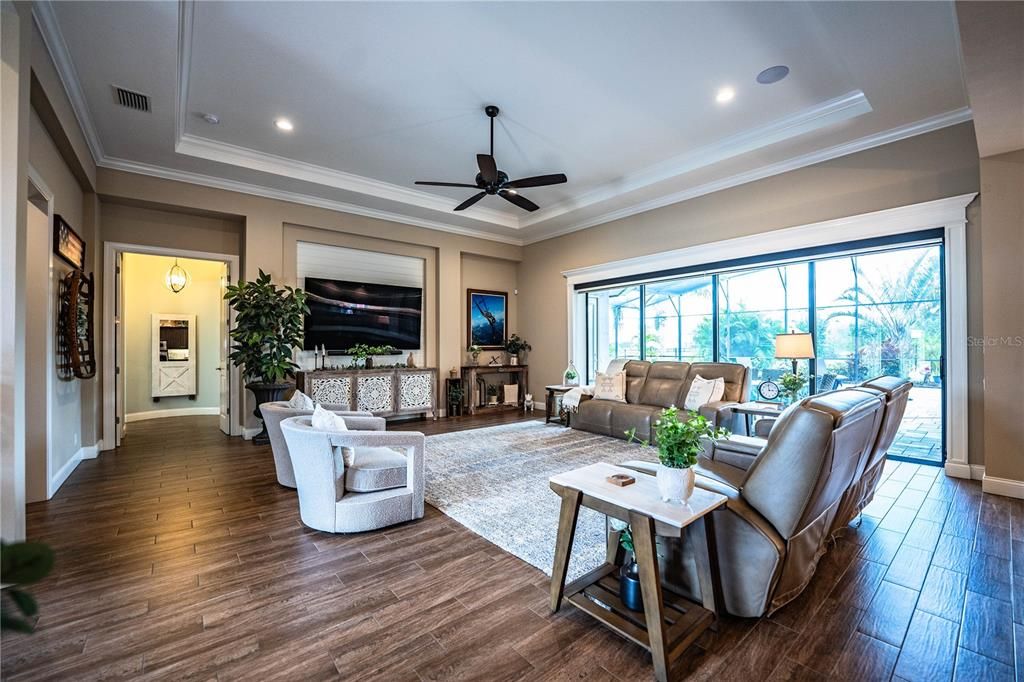 Interior, Living room, Recessed Lighting, Wood Texture Flooring