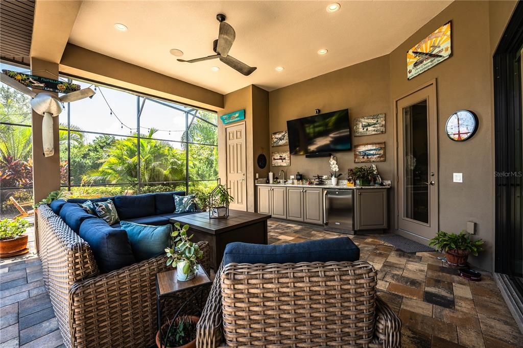 Interior, Living room, Recessed Lighting, Sun Room