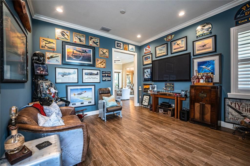 Interior, Recessed Lighting, Wood Texture Flooring