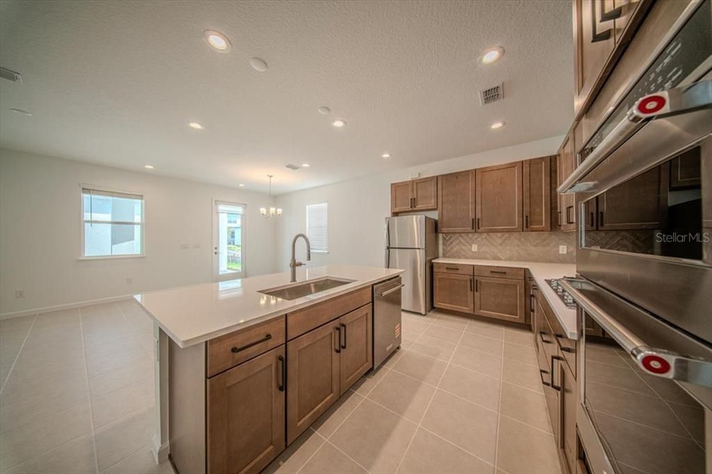 Chandelier, Interior, Kitchen, Recessed Lighting, Stainless Steel Appliances