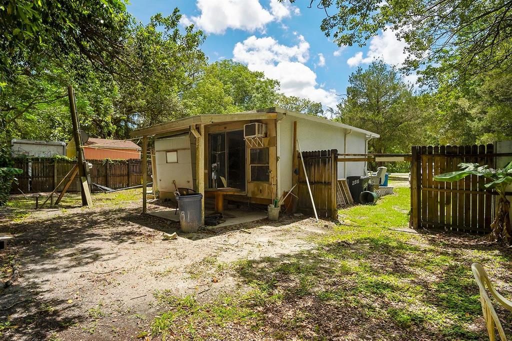 Backyard, Exterior