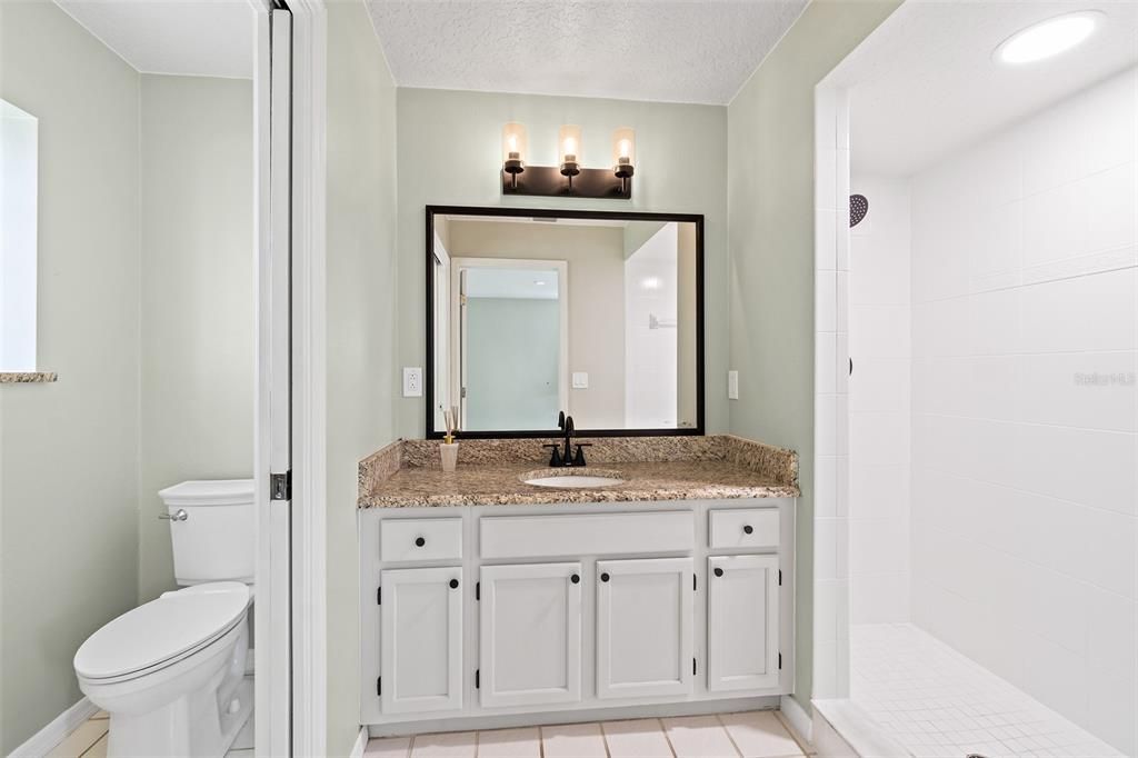 Bathroom, Interior, Recessed Lighting