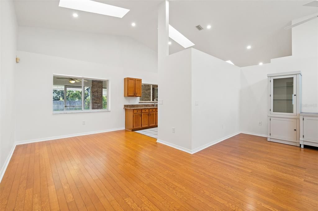 Empty room, Interior, Recessed Lighting, Wood Texture Flooring