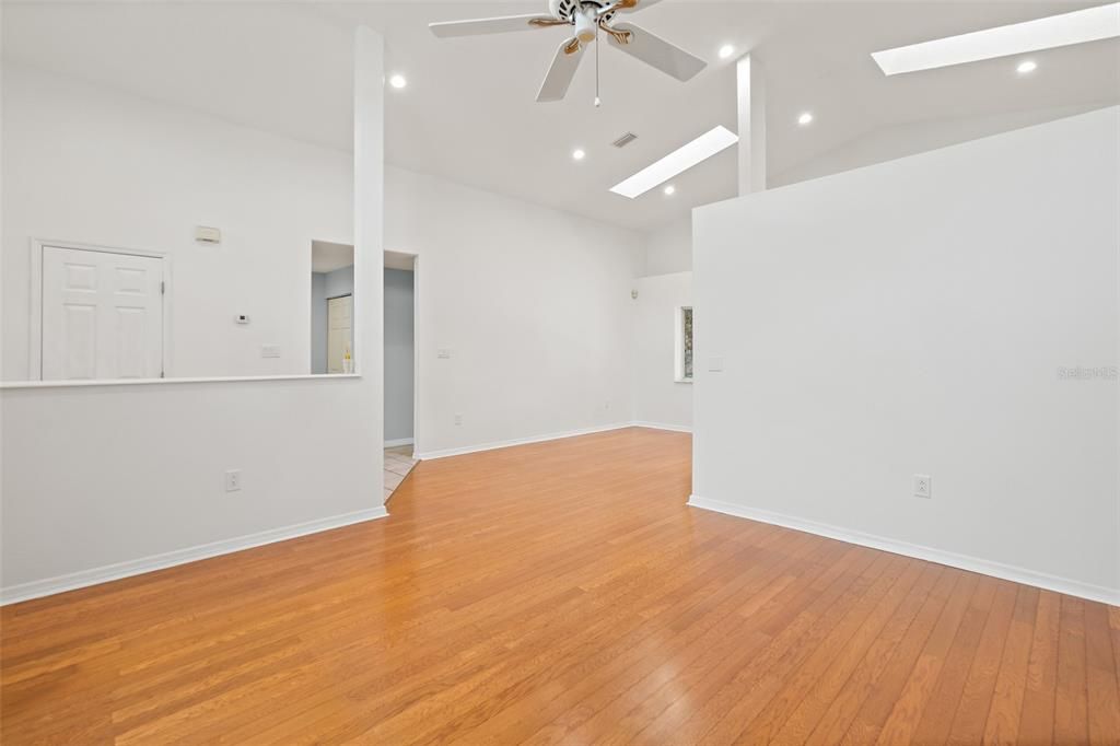 Empty room, Interior, Recessed Lighting, Wood Texture Flooring
