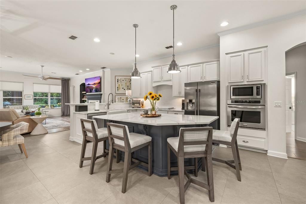 Dining room, Interior, Kitchen, Living room, Pendant Lights, Recessed Lighting, Stainless Steel Appliances