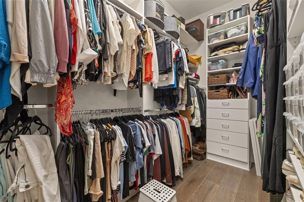 Interior, Walk-in Closets, Wood Texture Flooring
