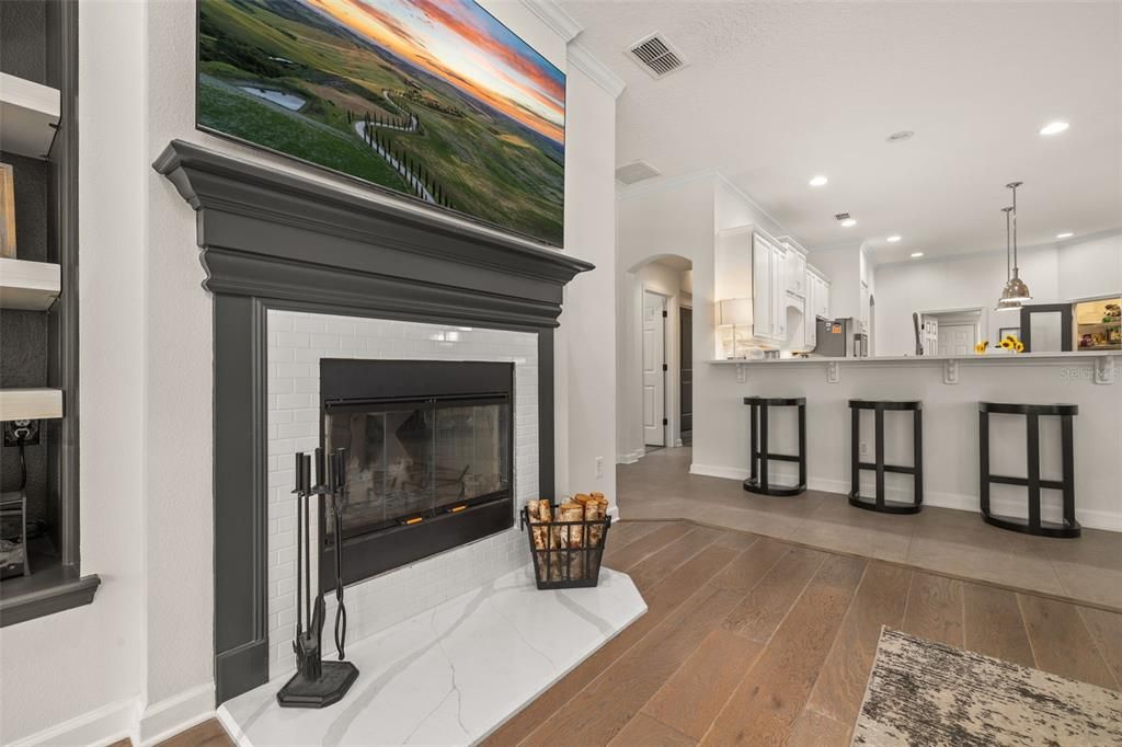 Fireplace, Interior, Kitchen, Pendant Lights, Recessed Lighting, Wood Texture Flooring
