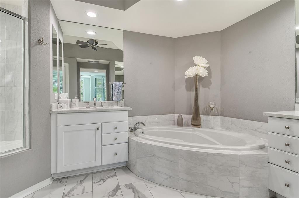 Bathroom, Interior, Marble, Recessed Lighting