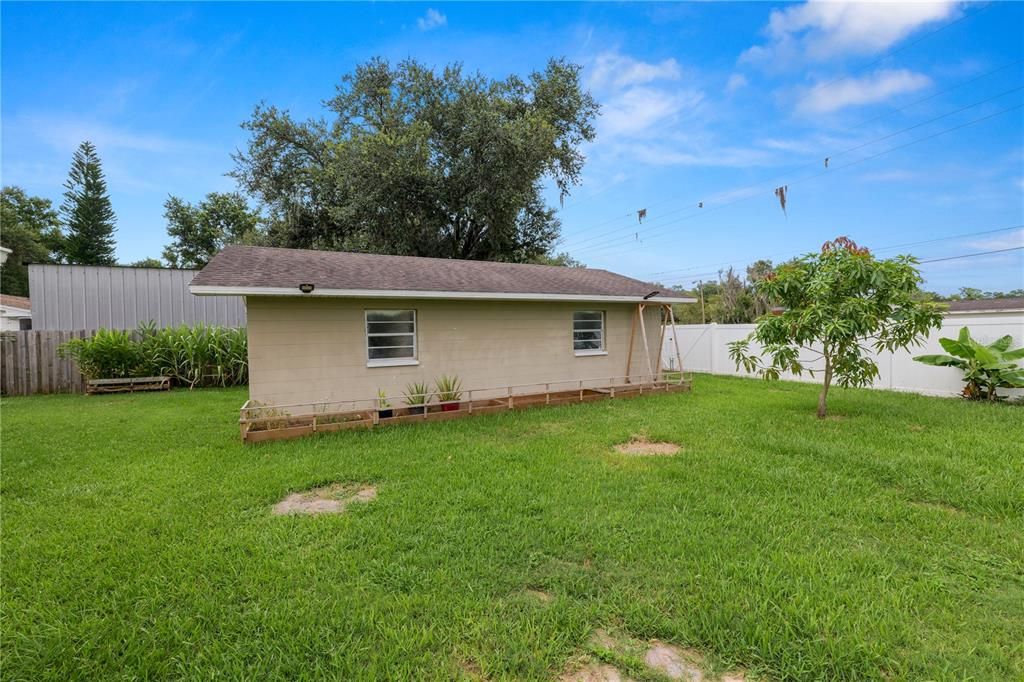 Backyard, Exterior