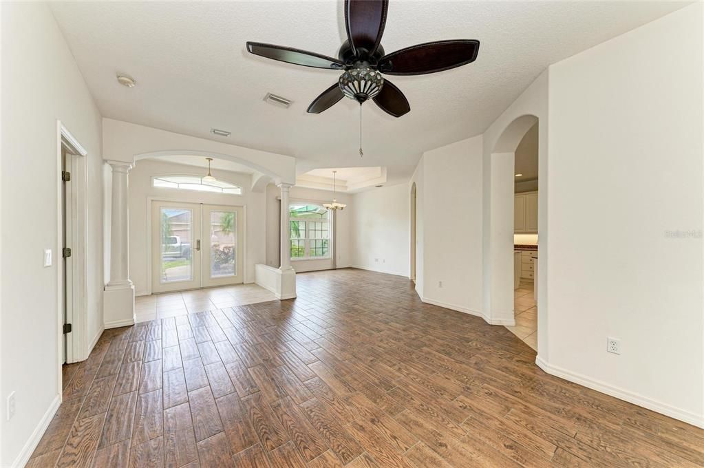 Empty room, Interior, Pendant Lights, Wood Texture Flooring