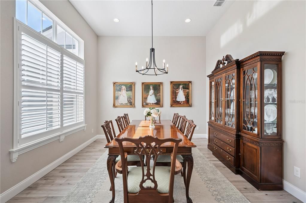 Chandelier, Dining room, Interior, Recessed Lighting, Wood Texture Flooring