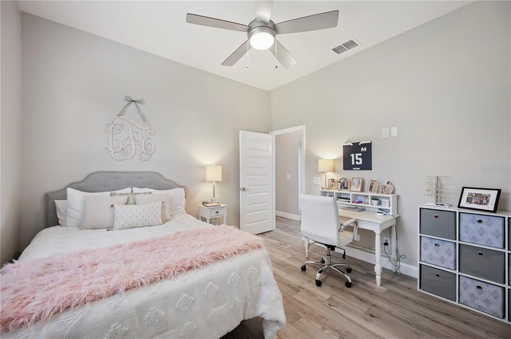 Bedroom, Home Office, Interior, Wood Texture Flooring