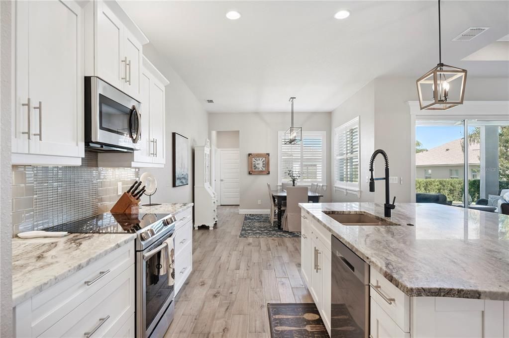 Dining room, Interior, Kitchen, Pendant Lights, Recessed Lighting, Wood Texture Flooring