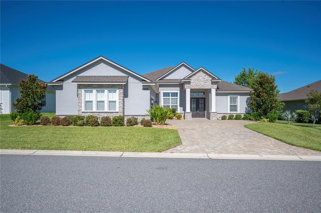 Exterior, Facade, Ranch