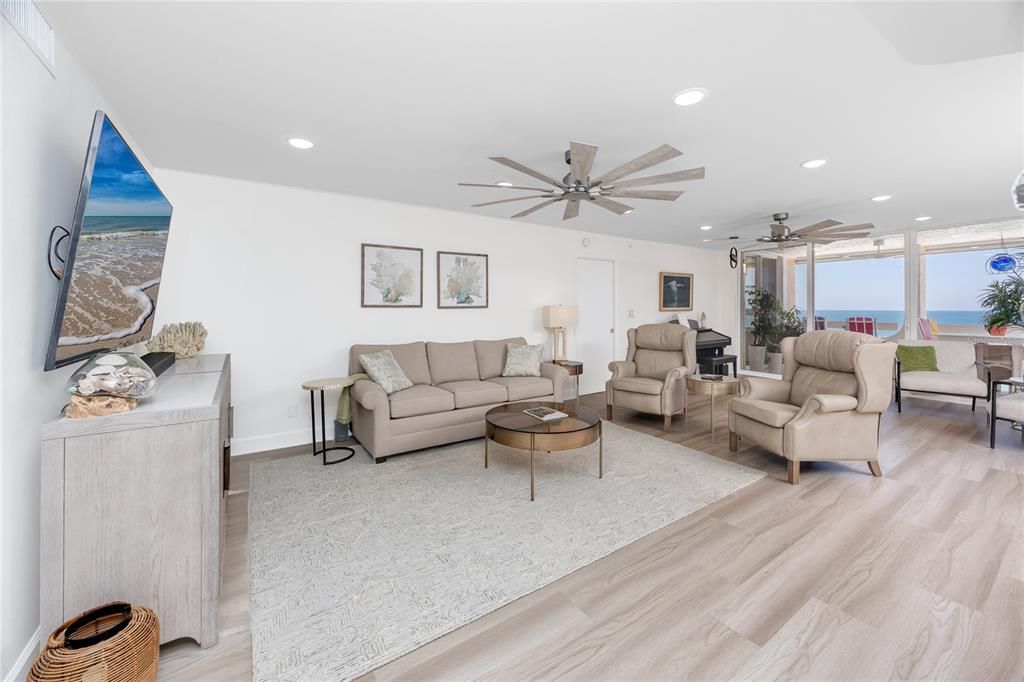 Interior, Living room, Recessed Lighting, Water, Wood Texture Flooring