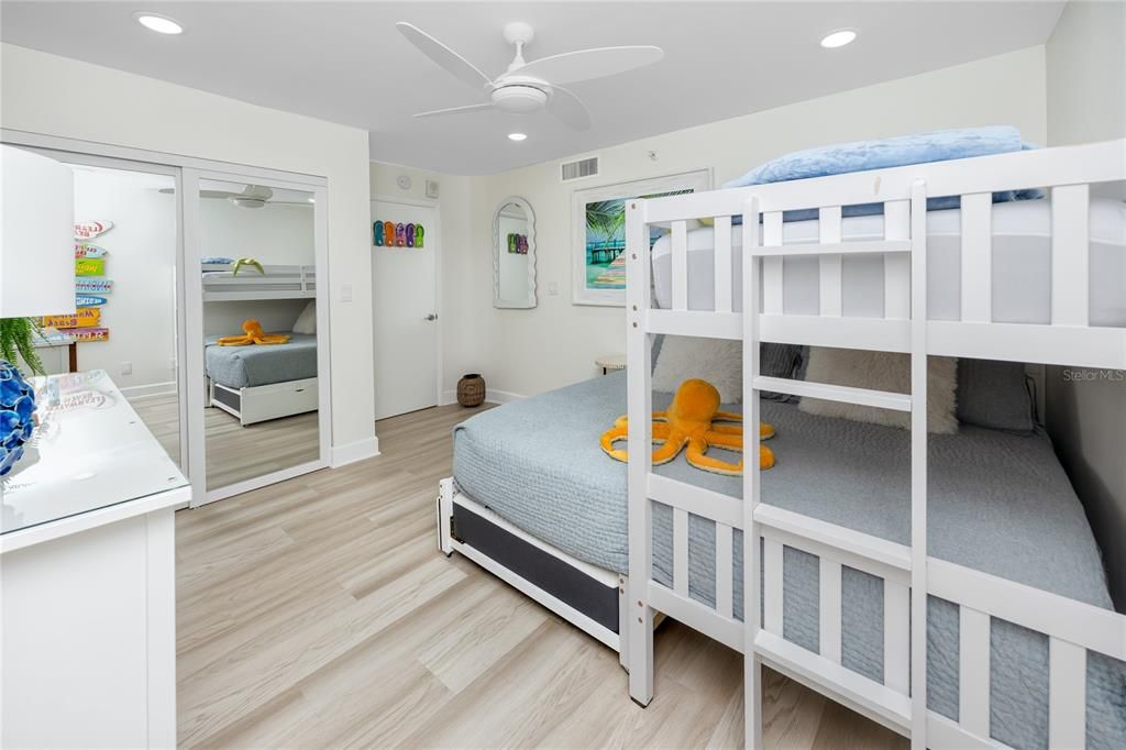 Bedroom, Interior, Recessed Lighting, Walk-in Closets, Wood Texture Flooring