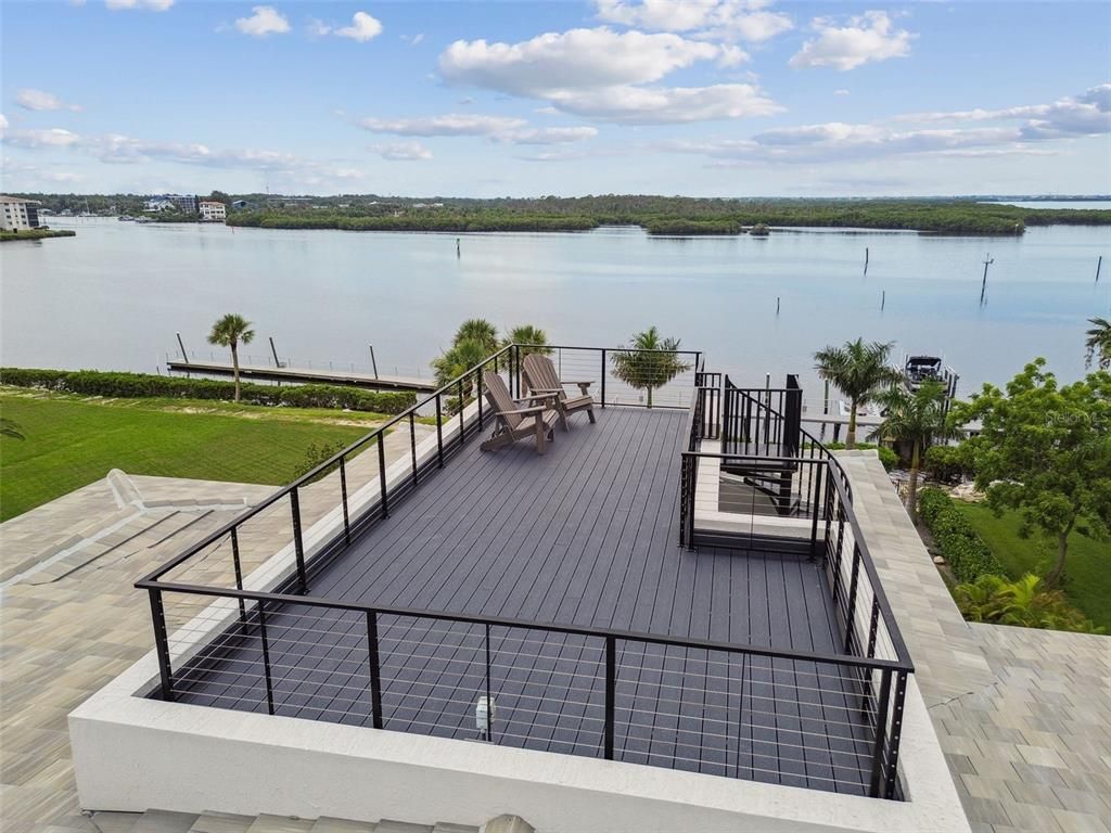 Exterior, Pool, Water