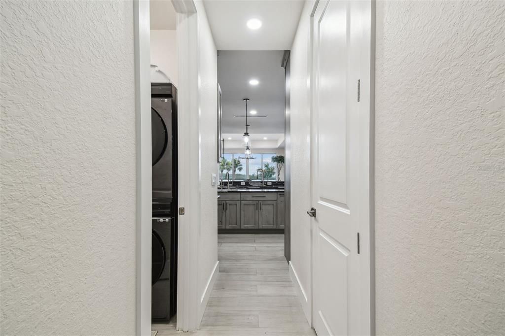 Interior, Pendant Lights, Recessed Lighting, Utility Closets, Washer