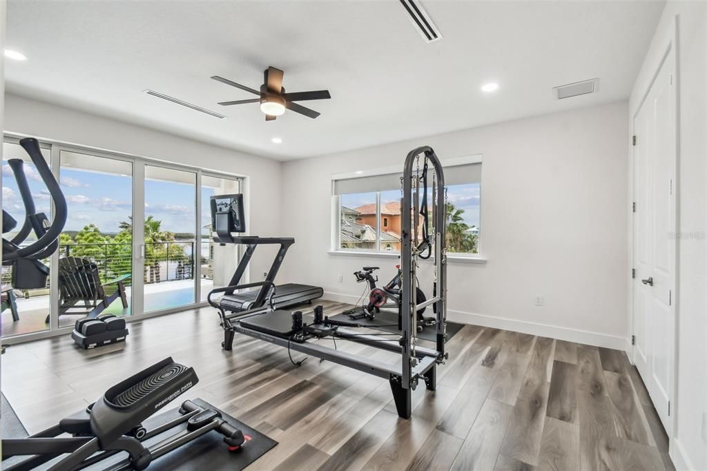Fitness Equipment, Interior, Recessed Lighting, Wood Texture Flooring
