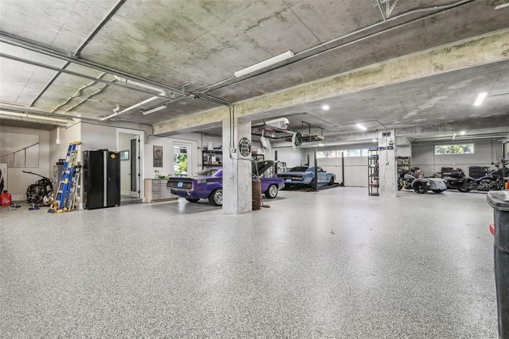 Garage, Interior, Recessed Lighting