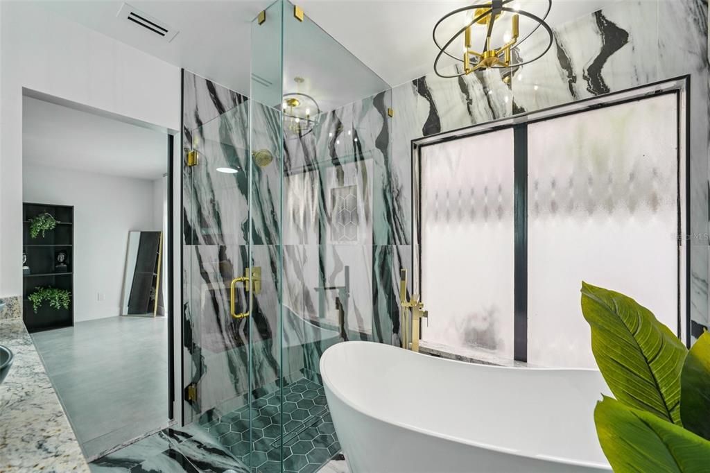 Bathroom, Free Standing Baths, Glass Shower, Interior, Pendant Lights