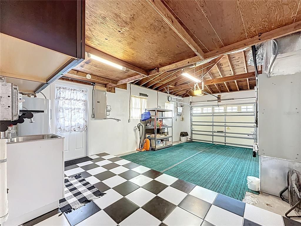 Garage, Interior, Wooden Beams, Wooden Ceilings