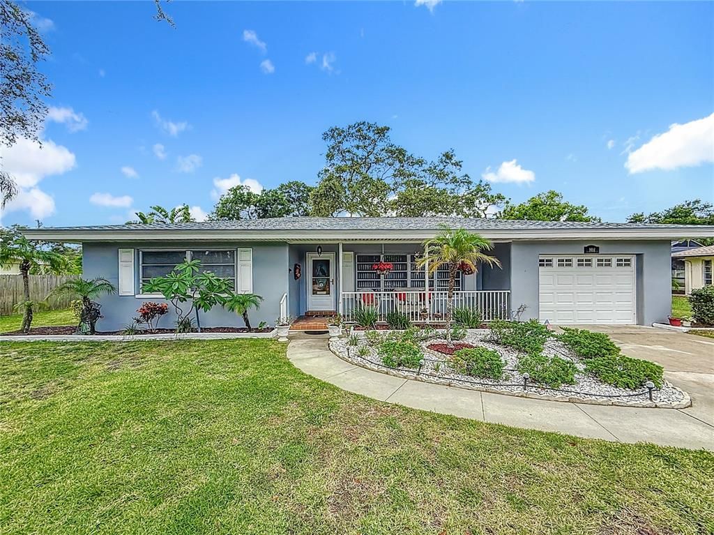 Attached, Backyard, Exterior, Facade, Ranch