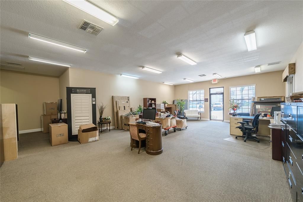 Home Office, Interior