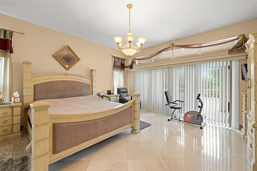 Bedroom, Chandelier, Fitness Equipment, Interior
