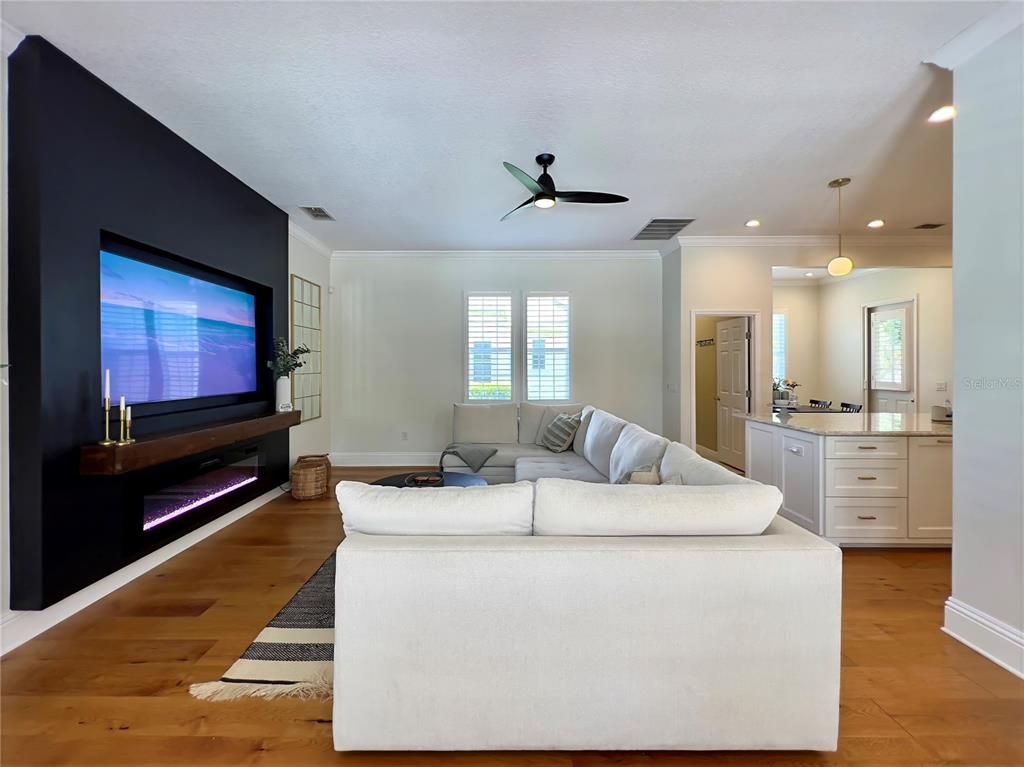 Interior, Living room, Pendant Lights, Recessed Lighting, Wood Texture Flooring