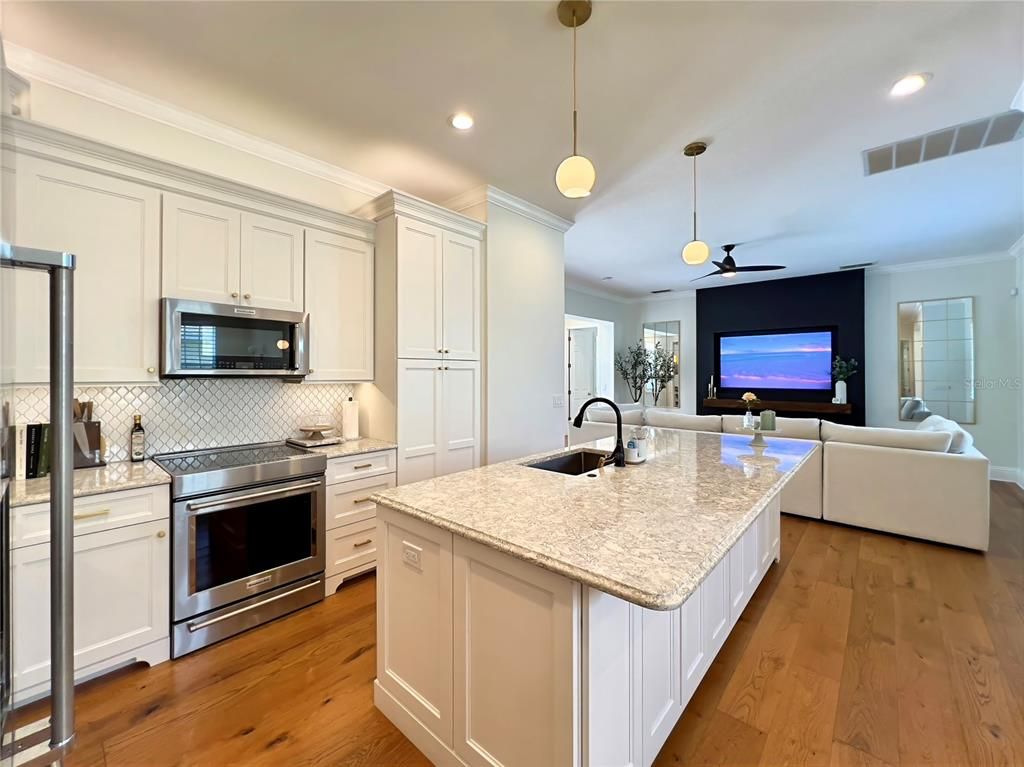 Interior, Kitchen, Living room, Pendant Lights, Recessed Lighting, Stainless Steel Appliances, Wood Texture Flooring