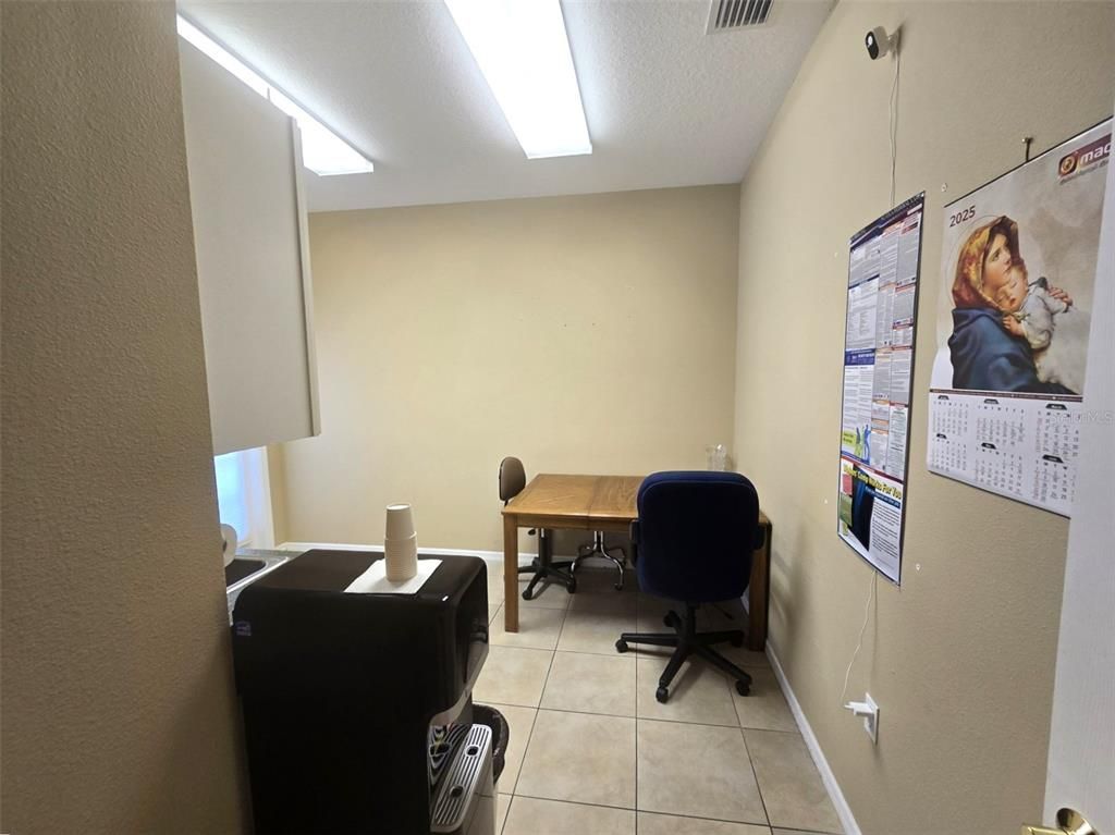 Home Office, Interior