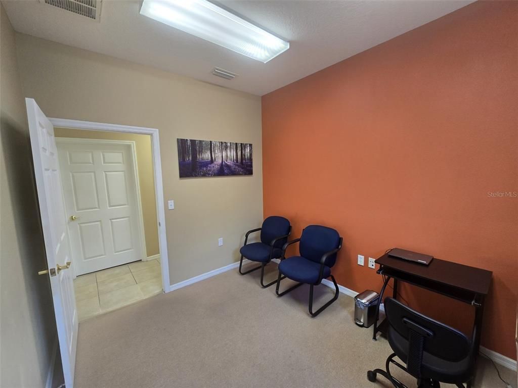 Home Office, Interior