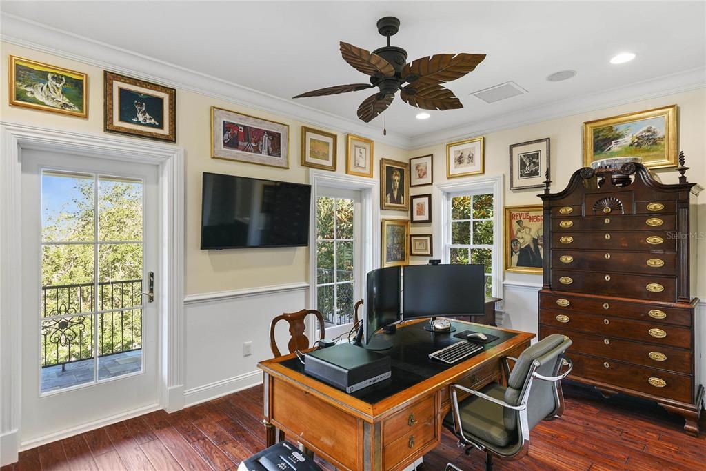 Home Office, Interior, Recessed Lighting, Wood Texture Flooring