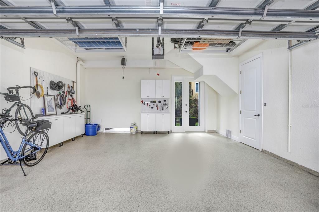 Garage, Interior