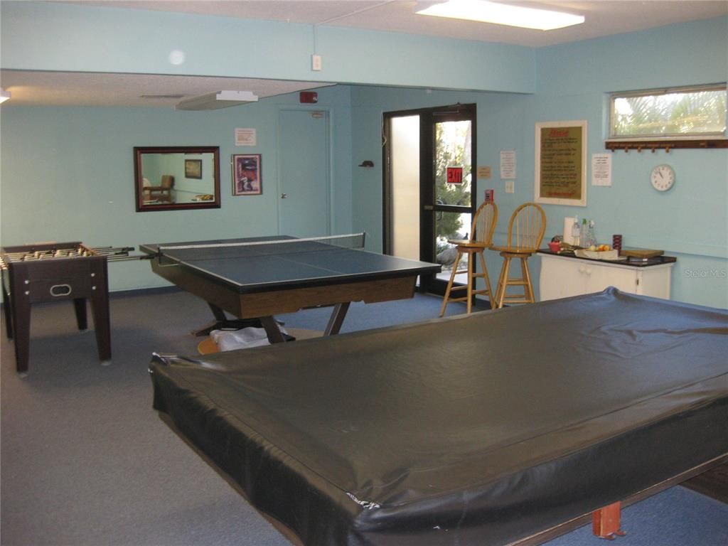 Game Room, Interior