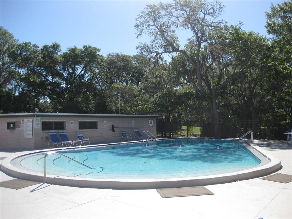 Exterior, Pool