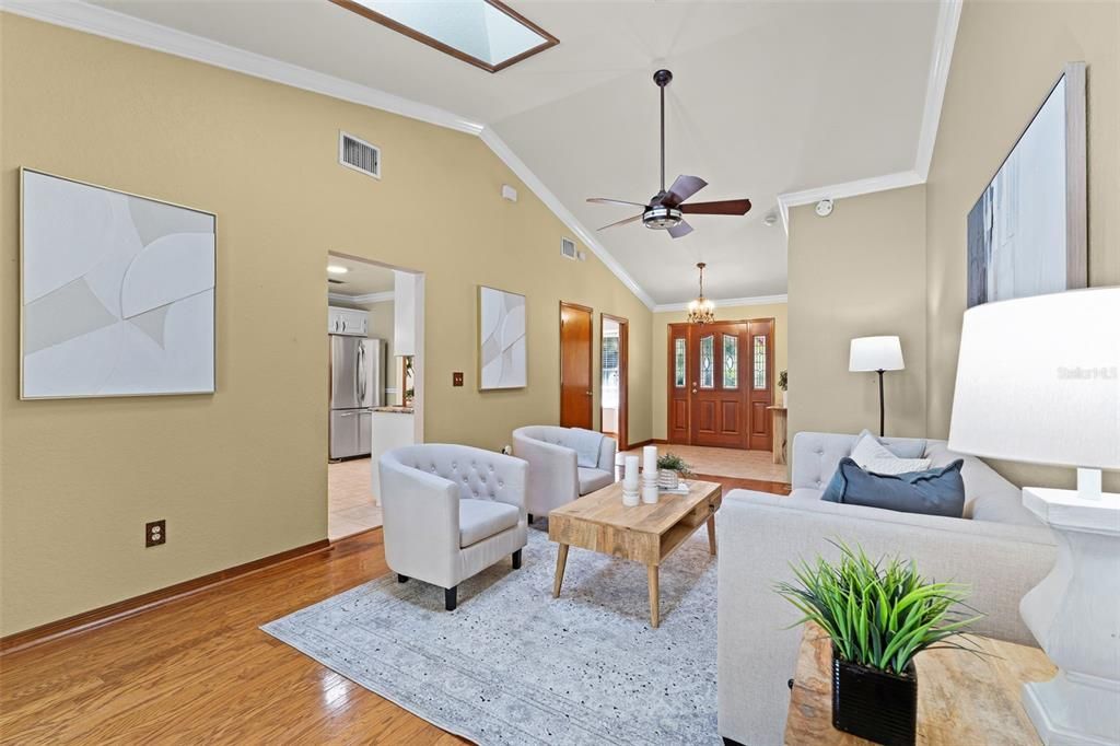 Chandelier, Interior, Kitchen, Living room, Stainless Steel Appliances, Wood Texture Flooring