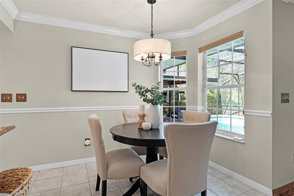 Chandelier, Dining room, Interior